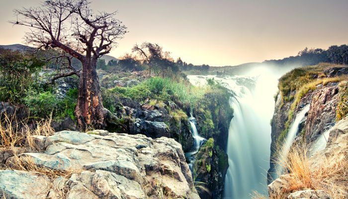 The most beautiful waterfalls in Africa - Les chutes Epupa